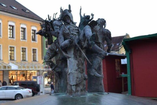 Kašna na náměstí Marktplatz