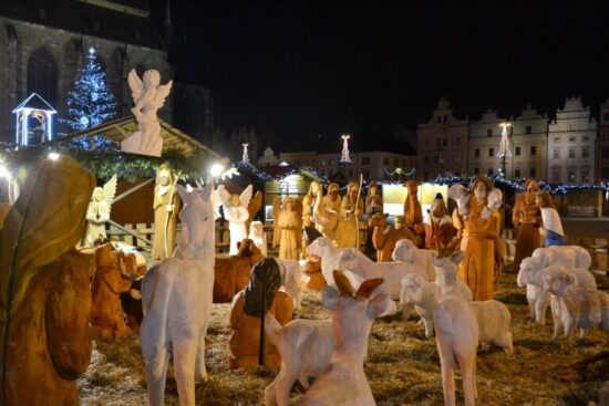 Vánoční strom na náměstí Republiky v roce 2017