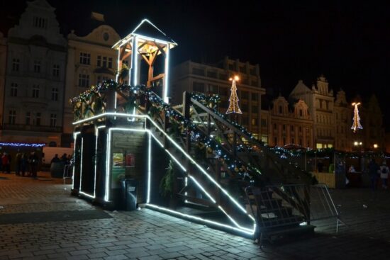 Vánoční strom na náměstí Republiky v roce 2017