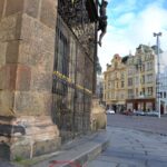 kovové ruce v Plzni