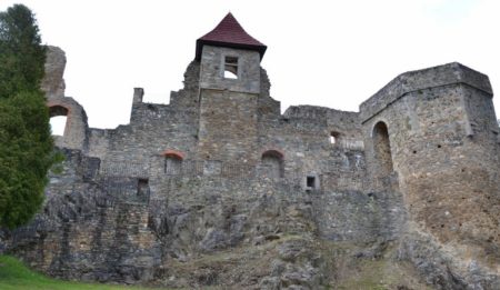 Hrad a zámek Klenová