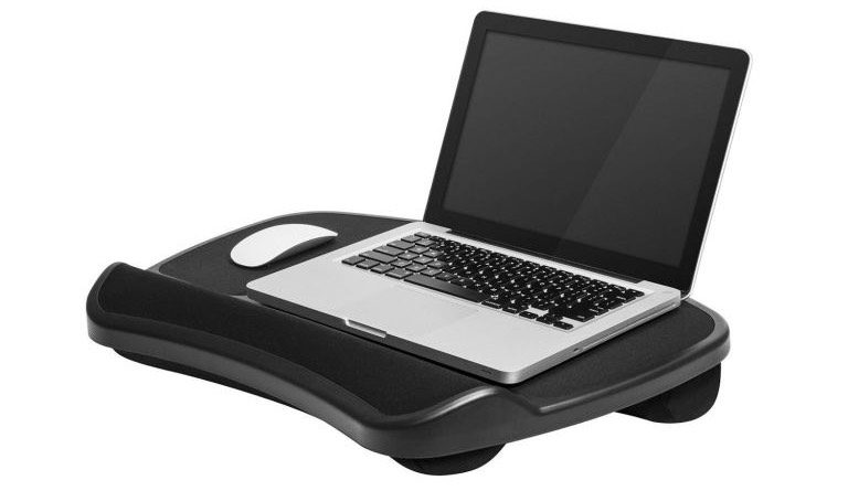 notebook na podložce