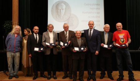 Předání Čestných plaket hejtmana PK za odvážné občanské postoje 2018