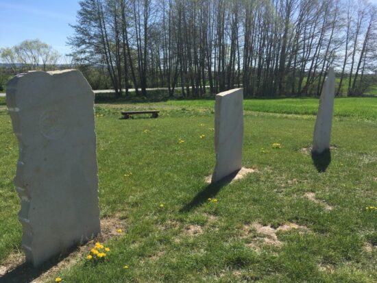 Geopunkturní kameny u Vstiše