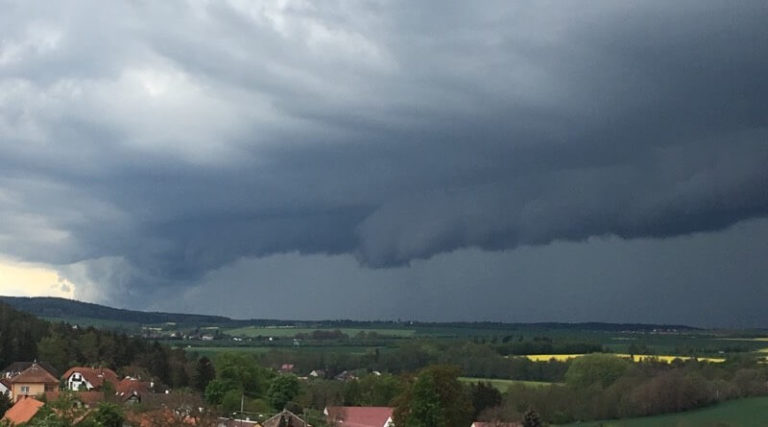 bouře nad Plzní