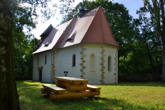 Kostel sv. Ambrože ve Vícově