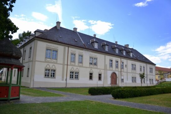 Spálené Poříčí