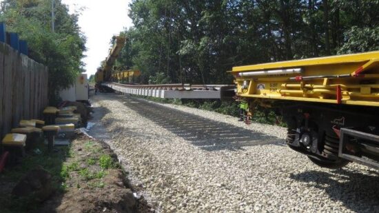 pokládání kolejí