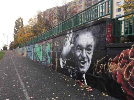 Graffiti s Karlem Gottem