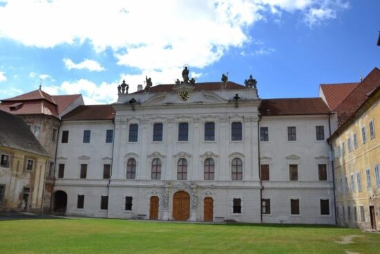 Klášter Kladruby