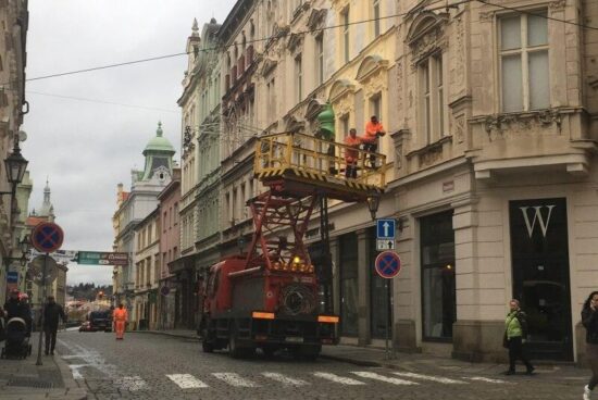 Instalace vánoční výzdoby