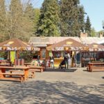 Otevření okénka restaurace