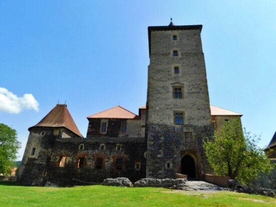 Pohled na hrad zepředu