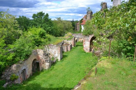 Zřícenina hradu Roupov
