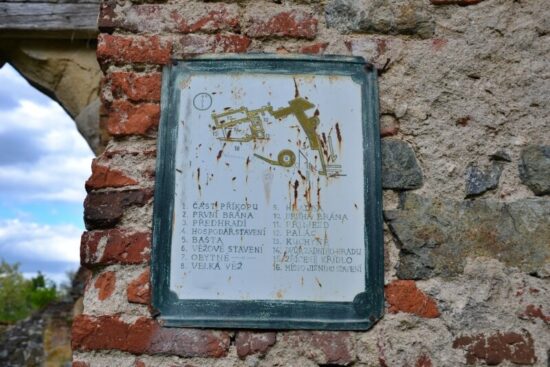 Zřícenina hradu Roupov