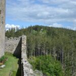 Pohled na zříceninu Pustý Hrádek