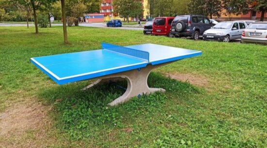 ping pongový stůl