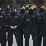 Policisté pomáhají ve Stodské nemocnici