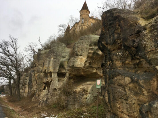 ČertovČertova kazatelna a Zámeček