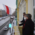 Vyvěšené běloruská vlajka