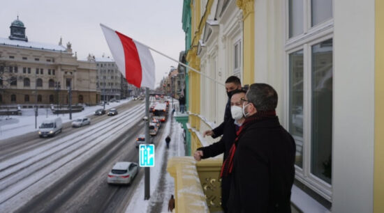 Vyvěšené běloruská vlajka