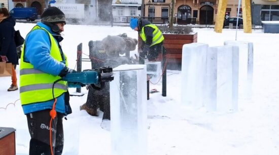 Stavba ledových soch