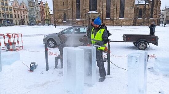 Stavba ledových soch