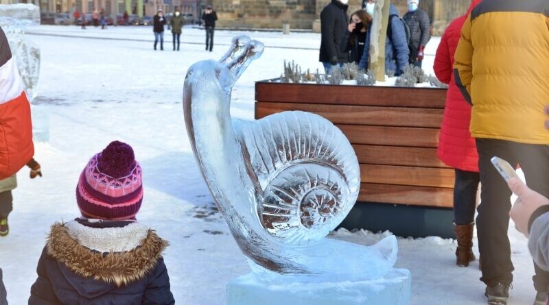 Ledové sochy na náměstí Republiky v Plzni 2021