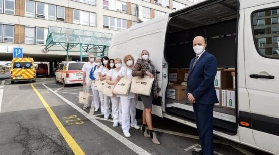 Předání darů FN Plzeň