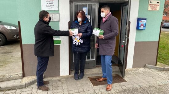 předání respirátorů