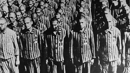 Vězni v Buchenwaldu.