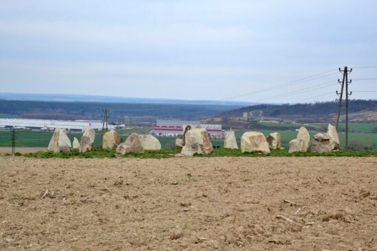 Kamenný kruh Hujáb