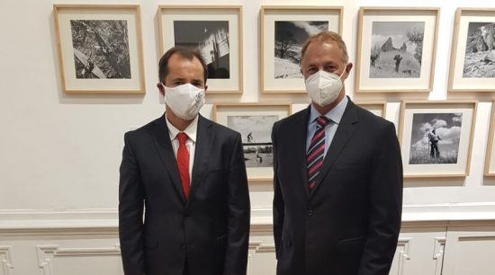 Pan Sedláček se starostou Limy Jorge Muňozem