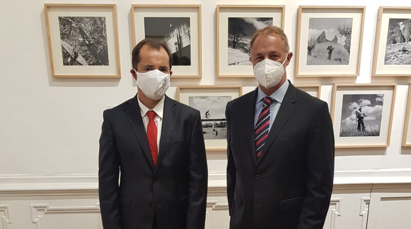 Pan Sedláček se starostou Limy Jorge Muňozem