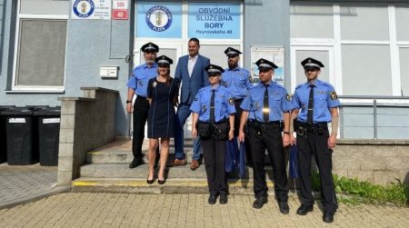 policisté na borech