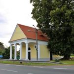 Kaple Narození Panny Marie a památná lípa