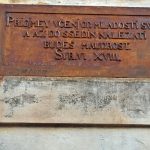 Nápis na bývalé základní škole