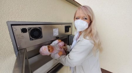 Zprovoznění babyboxu v Rokycanech