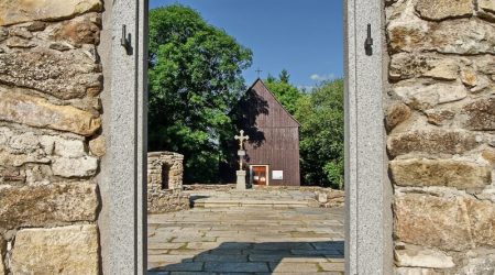 Nový kostel ve Staré Hůrce