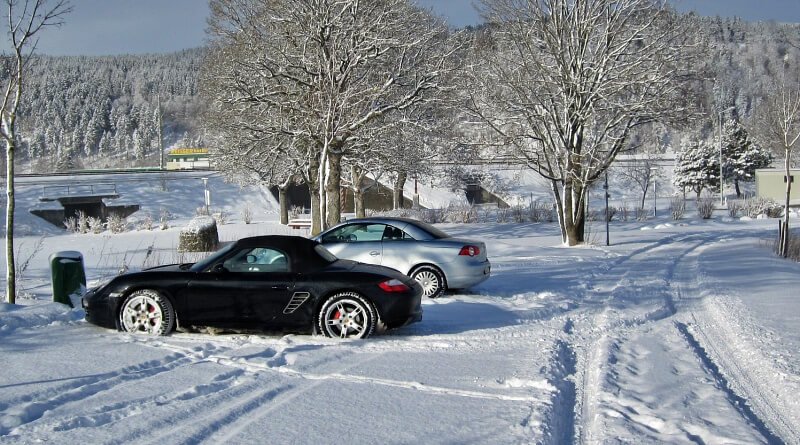 parkování ve sněhu