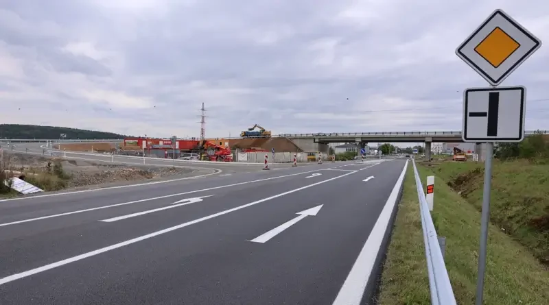 Křižovatka v Křimicích