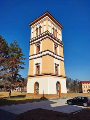 věž dobřany