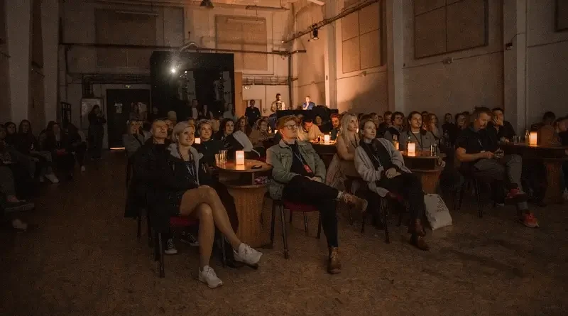 festival road movies