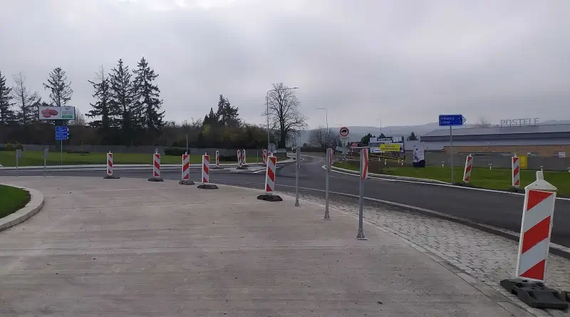 Kruhový objezd Losiná