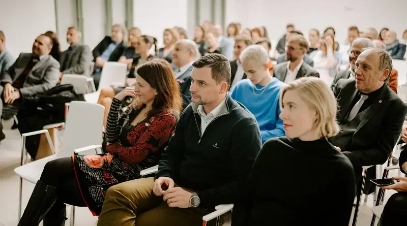 Dokument Adolf Loos – revolucionář mezi architekty