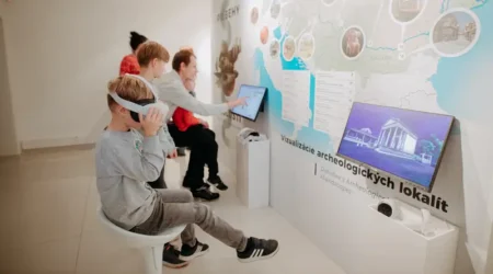 Příběhy minulosti: Virtuální cesta do ztracených zemí