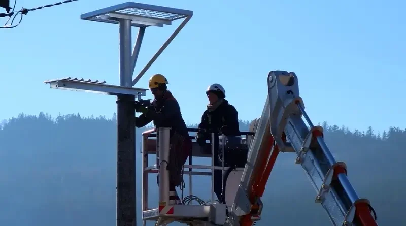 Nové hnízdo pro čápy