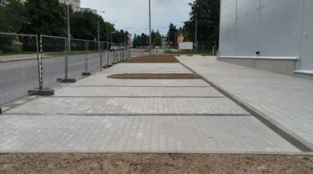 Parkoviště u OC Alice