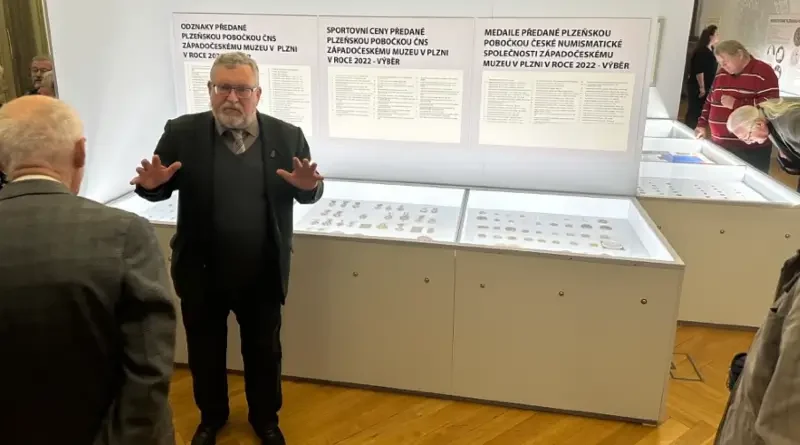 Česká numismatická společnost, pobočka v Plznioslavila 100. narozeniny