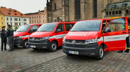 Nové vozy pro hasiče